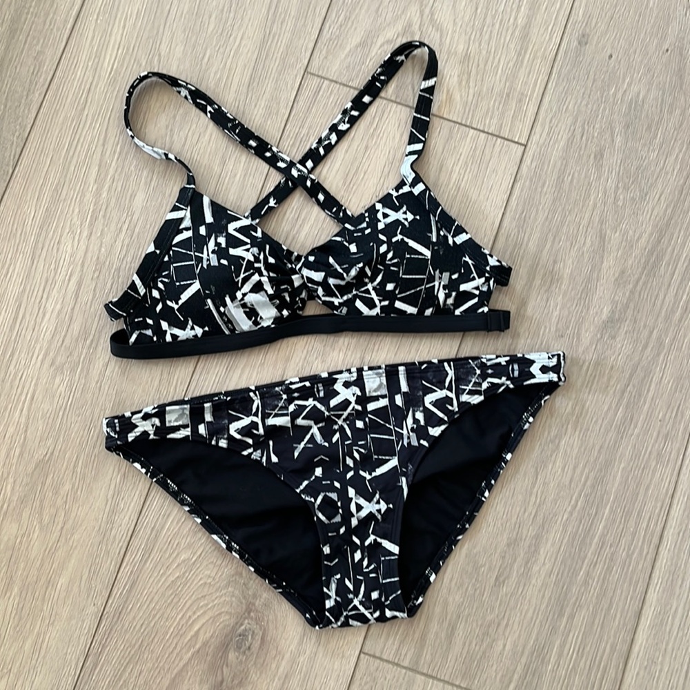 Abercrombie & Fitch size small black white and gray bikini